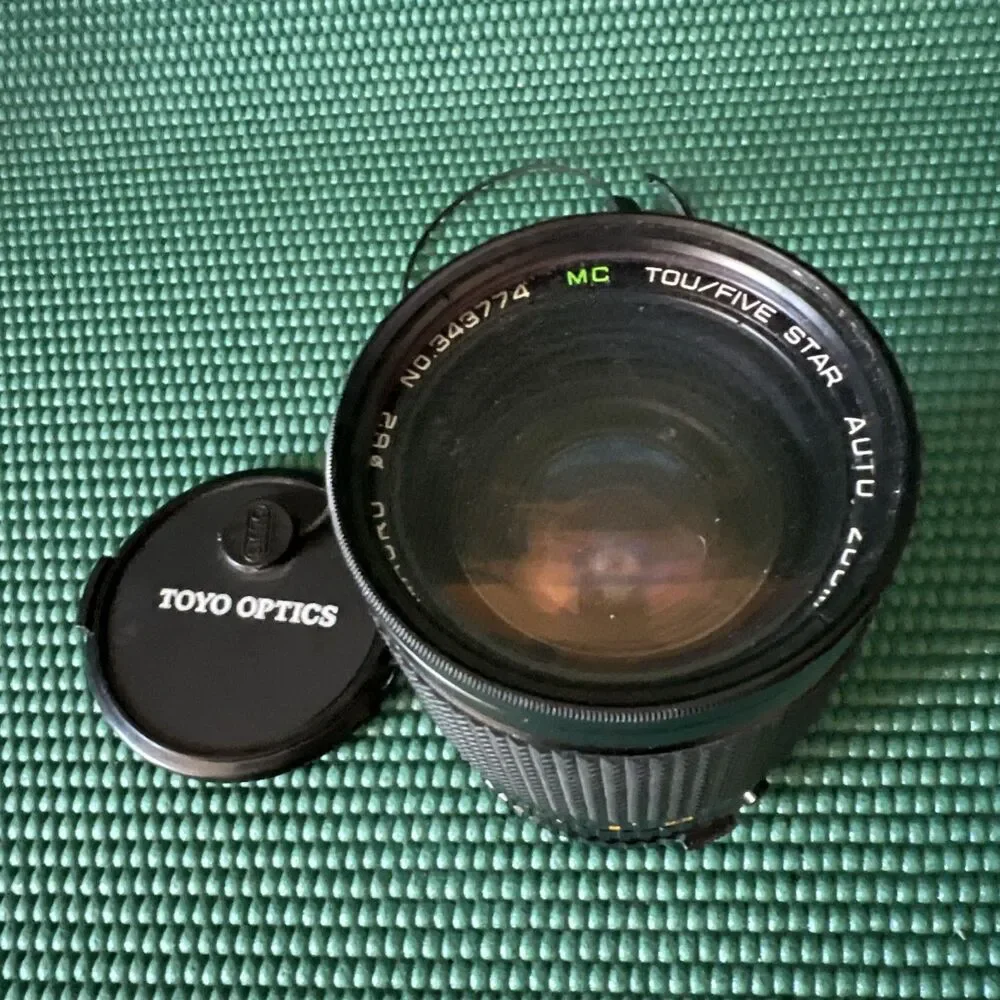 Tou Five Star Lens MC Auto  zoom lens 28-80mm 1:3.5-4.5 Macro 62